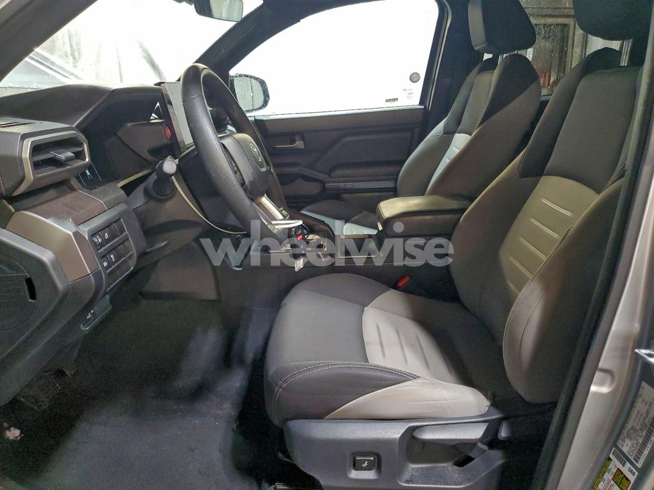 Photo 7 of 2025 TOYOTA TACOMA DOUBLE CAB (VIN 3TMLB5JN3SM090548)