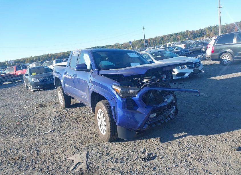 2024 Toyota Tacoma SR5 (VIN 3TMLB5JN4RM027677) main photo
