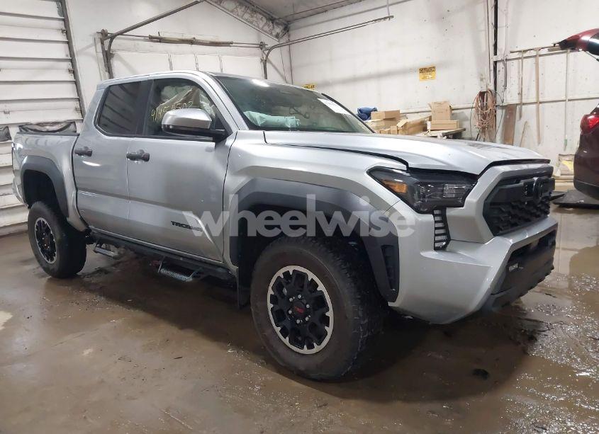 2024 Toyota Tacoma TRD OFF ROAD (VIN 3TMLB5JN4RM037027) main photo