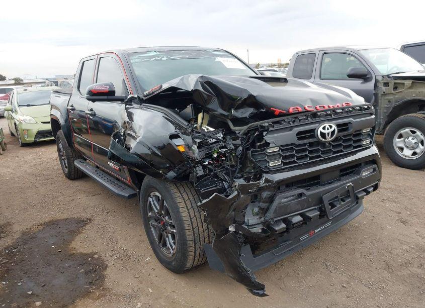2024 Toyota Tacoma DOUBLE CAB/SR5/TRD SPORT/TRD OFF ROAD/LTD (VIN 3TMLB5JN5RM002187) main photo