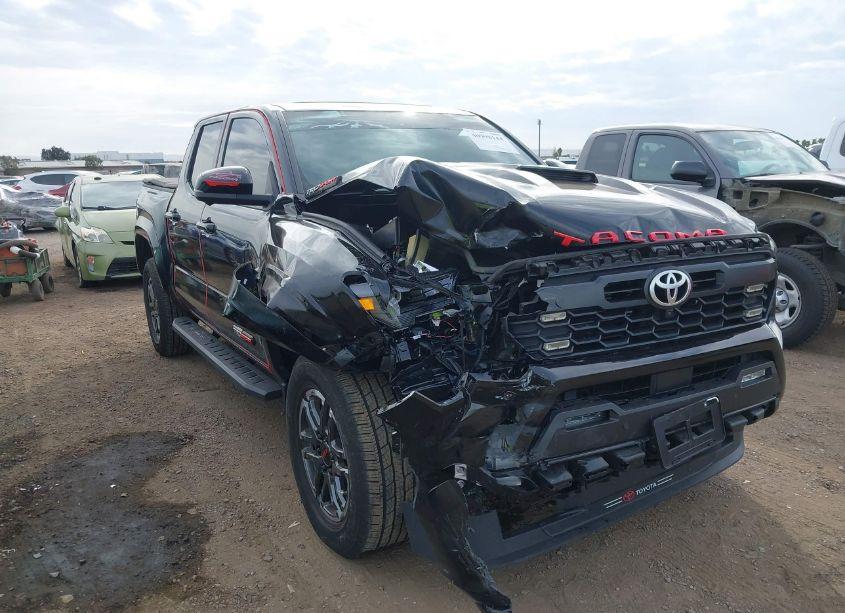 Photo 6 of 2024 Toyota Tacoma DOUBLE CAB/SR5/TRD SPORT/TRD OFF ROAD/LTD (VIN 3TMLB5JN5RM002187)