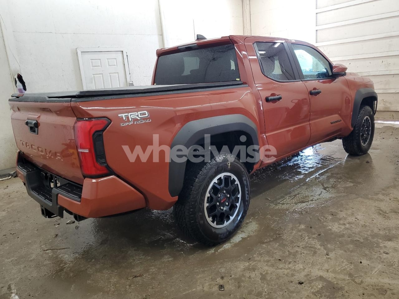 Photo 3 of 2025 TOYOTA TACOMA DOUBLE CAB (VIN 3TMLB5JN5SM155674)