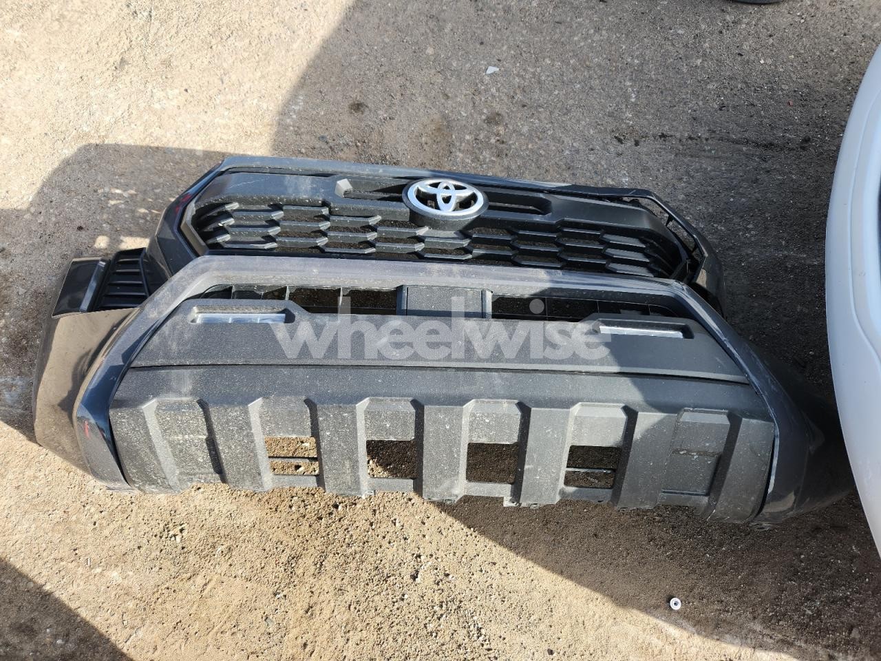 Photo 12 of 2024 TOYOTA TACOMA DOUBLE CAB (VIN 3TMLB5JN6RM047445)