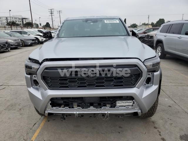 Photo 2 of 2024 TOYOTA TACOMA DOUBLE CAB (VIN 3TMLB5JN6RM052855)