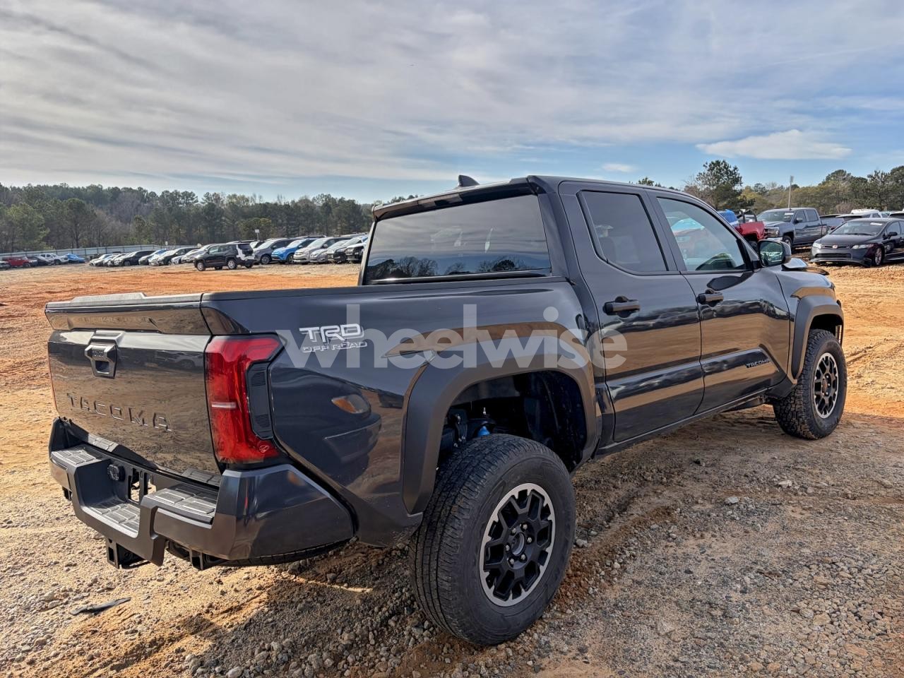 Photo 3 of 2025 TOYOTA TACOMA DOUBLE CAB (VIN 3TMLB5JN6SM133893)