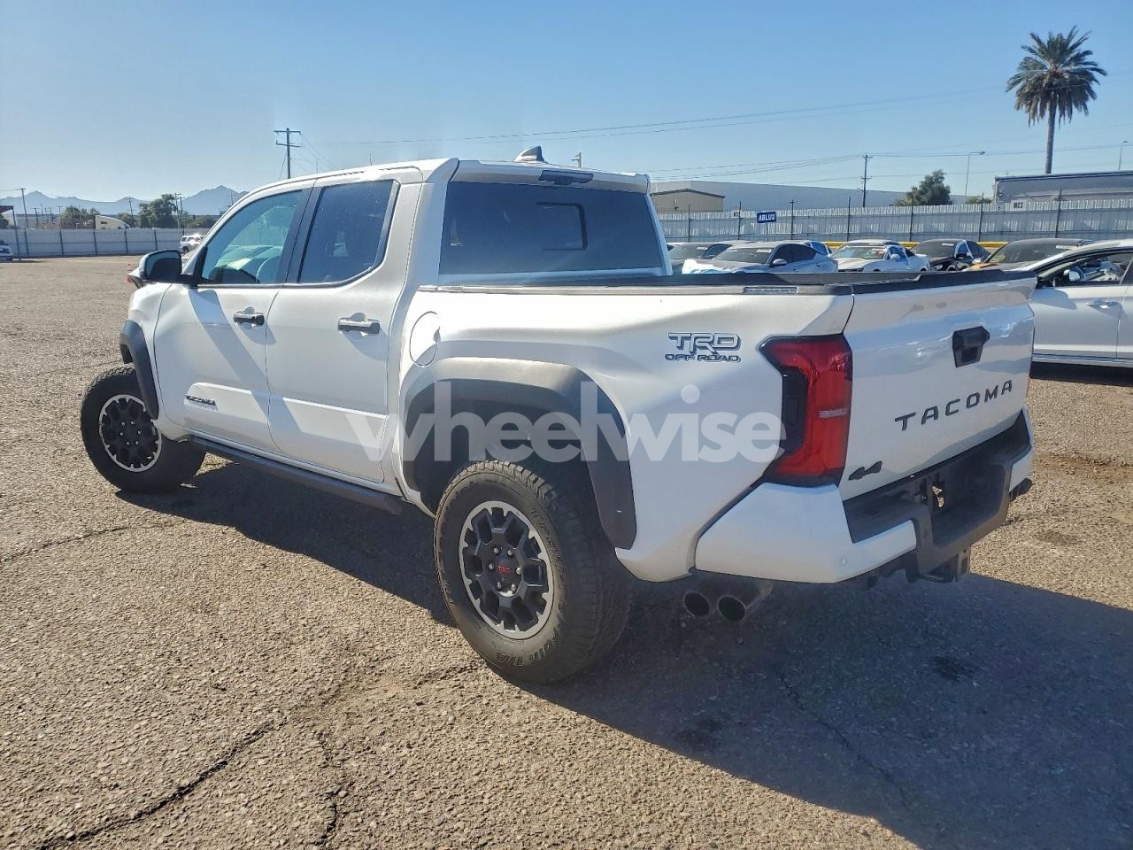 Photo 2 of 2024 TOYOTA TACOMA DOUBLE CAB (VIN 3TMLB5JN7RM059216)