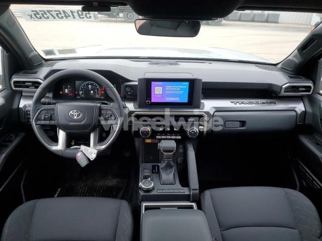 Photo 6 of 2025 TOYOTA TACOMA DOUBLE CAB (VIN 3TMLB5JN7SM100983)