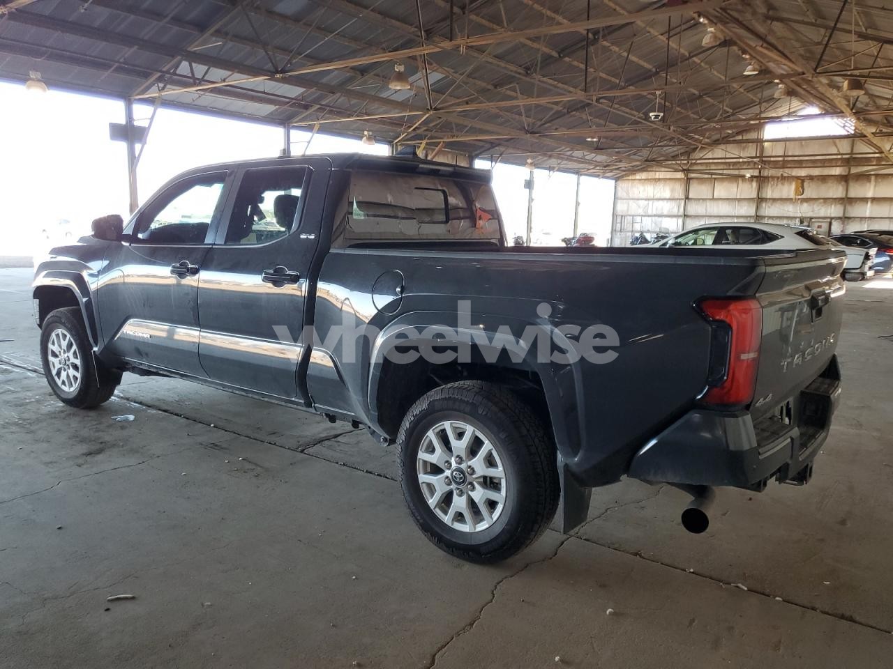 Photo 2 of 2024 TOYOTA TACOMA DOUBLE CAB (VIN 3TMLB5JN8RM000756)