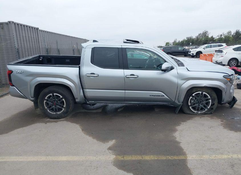 Photo 13 of 2024 Toyota Tacoma DOUBLE CAB/SR5/TRD SPORT/TRD OFF ROAD/LTD (VIN 3TMLB5JN8RM031702)