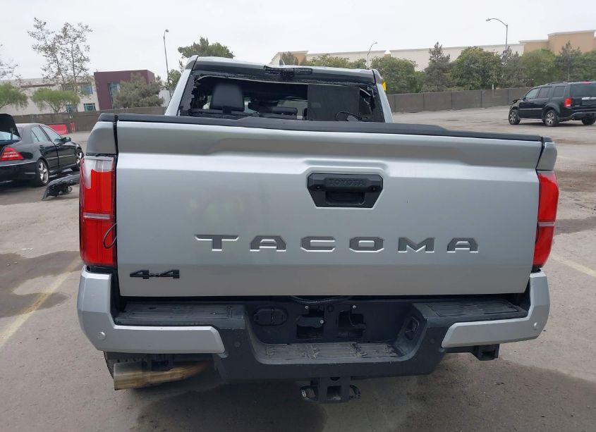 Photo 16 of 2024 Toyota Tacoma DOUBLE CAB/SR5/TRD SPORT/TRD OFF ROAD/LTD (VIN 3TMLB5JN8RM031702)