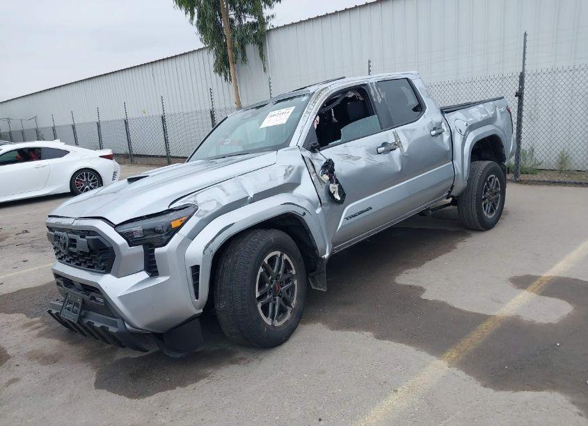 Photo 2 of 2024 Toyota Tacoma DOUBLE CAB/SR5/TRD SPORT/TRD OFF ROAD/LTD (VIN 3TMLB5JN8RM031702)
