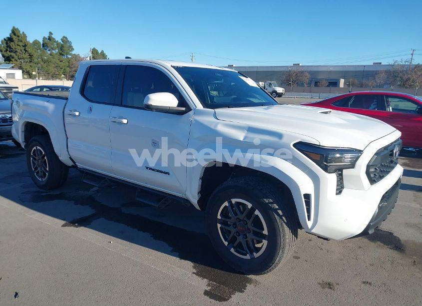 2024 Toyota Tacoma DOUBLE CAB/SR5/TRD SPORT/TRD OFF ROAD/LTD (VIN 3TMLB5JN8RM034034) main photo