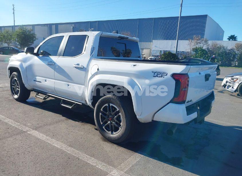 Photo 3 of 2024 Toyota Tacoma DOUBLE CAB/SR5/TRD SPORT/TRD OFF ROAD/LTD (VIN 3TMLB5JN8RM034034)