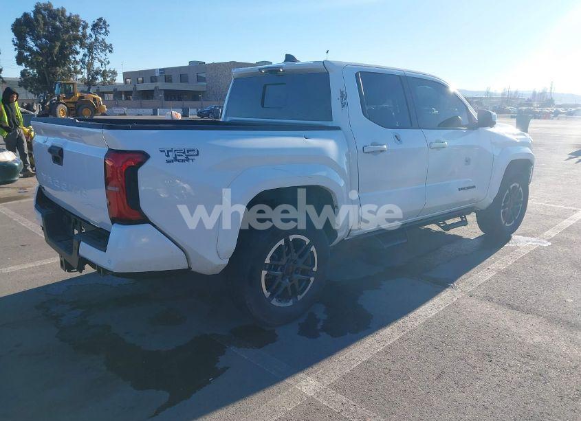 Photo 4 of 2024 Toyota Tacoma DOUBLE CAB/SR5/TRD SPORT/TRD OFF ROAD/LTD (VIN 3TMLB5JN8RM034034)