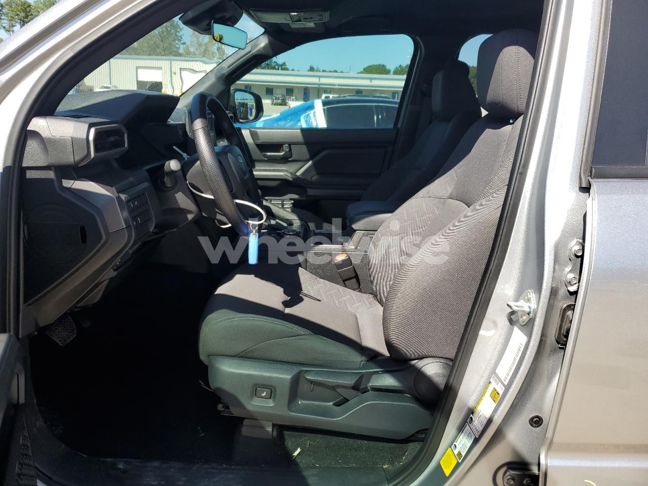 Photo 7 of 2025 TOYOTA TACOMA DOUBLE CAB (VIN 3TMLB5JN8SM111233)