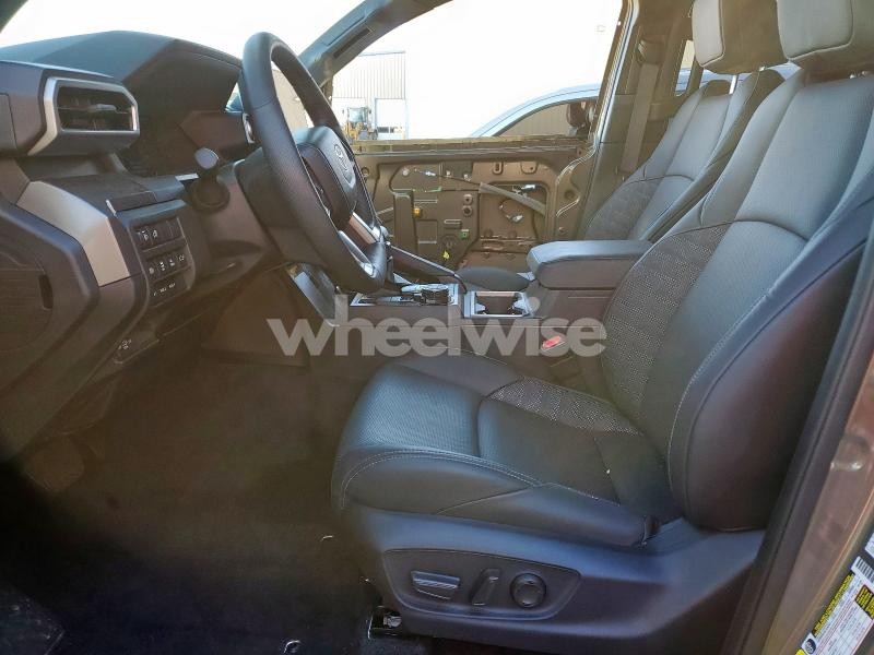 Photo 2 of 2024 TOYOTA TACOMA DOUBLE CAB (VIN 3TMLB5JN9RM019770)