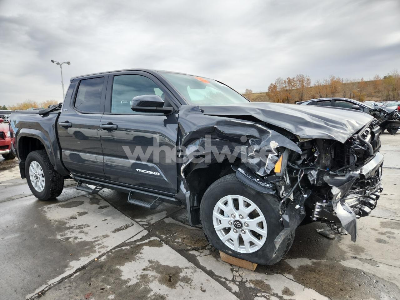 Photo 4 of 2025 TOYOTA TACOMA DOUBLE CAB (VIN 3TMLB5JN9SM144595)