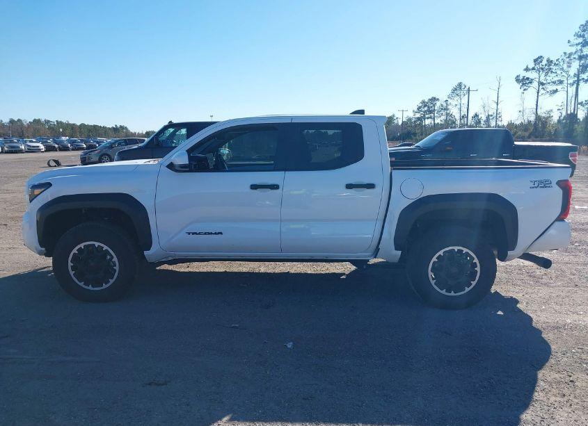 Photo 15 of 2024 Toyota Tacoma TRD OFF ROAD (VIN 3TMLB5JNXRM011824)