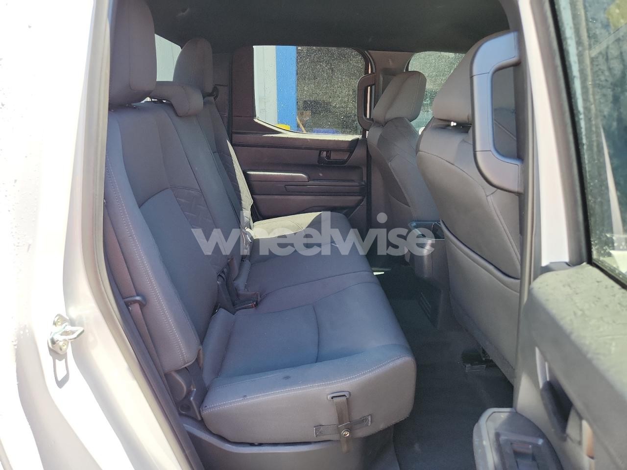 Photo 10 of 2025 TOYOTA TACOMA DOUBLE CAB (VIN 3TMLB5JNXSM110651)