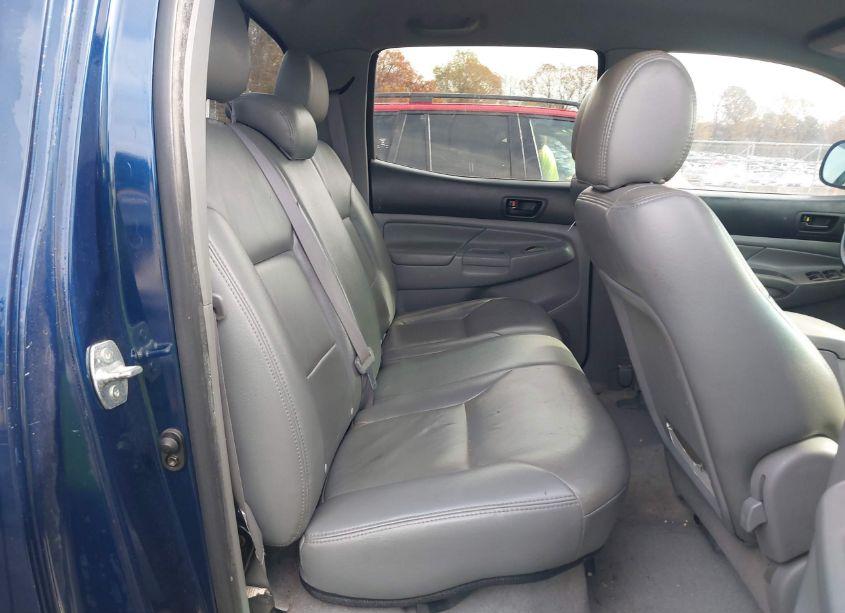 Photo 8 of 2006 Toyota Tacoma BASE V6 (VIN 3TMLU42N16M003660)