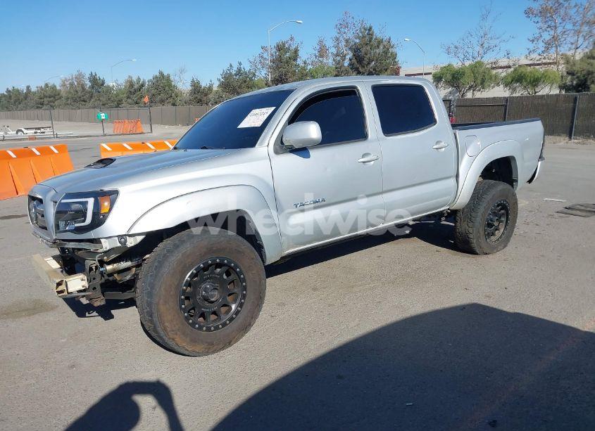 Photo 2 of 2005 Toyota Tacoma DOUBLE CAB (VIN 3TMLU42N35M002198)