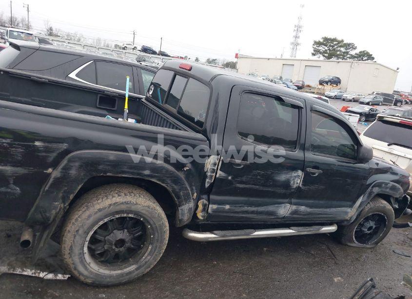 Photo 13 of 2006 Toyota Tacoma BASE V6 (VIN 3TMLU42N36M007452)