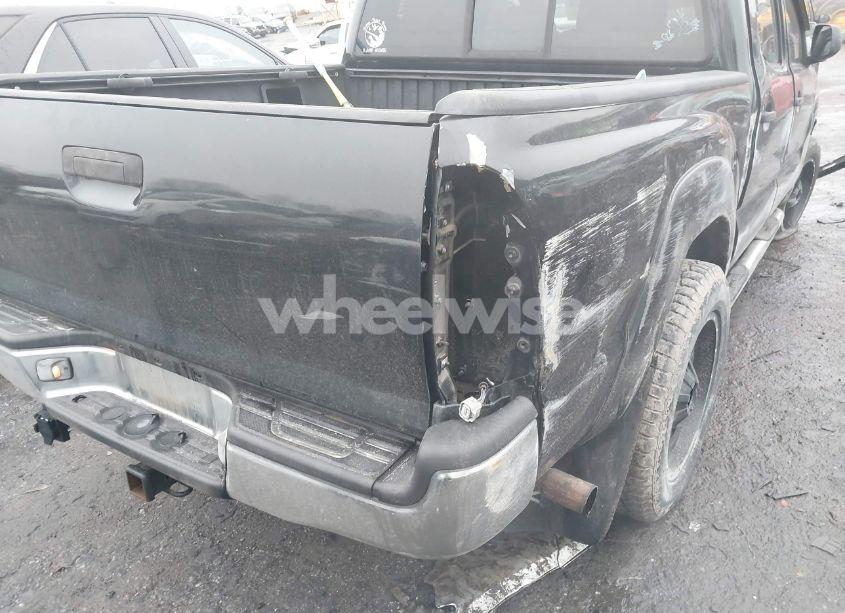 Photo 20 of 2006 Toyota Tacoma BASE V6 (VIN 3TMLU42N36M007452)