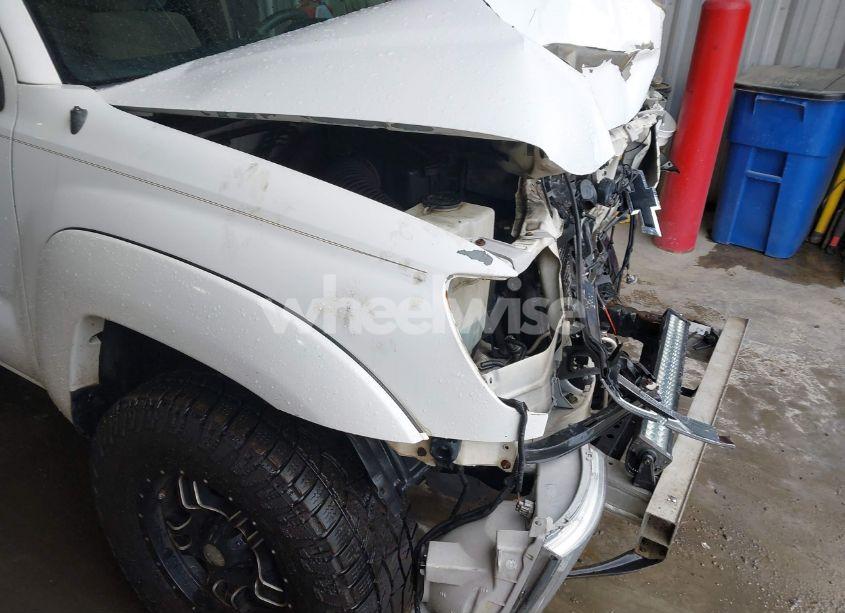 Photo 18 of 2006 Toyota Tacoma BASE V6 (VIN 3TMLU42N56M006660)