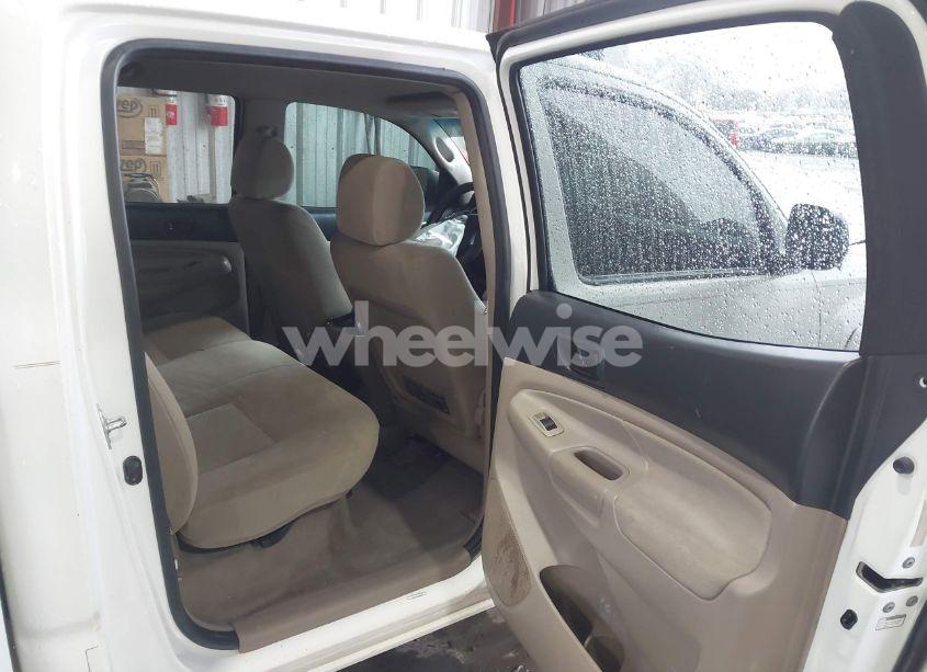 Photo 8 of 2006 Toyota Tacoma BASE V6 (VIN 3TMLU42N56M006660)