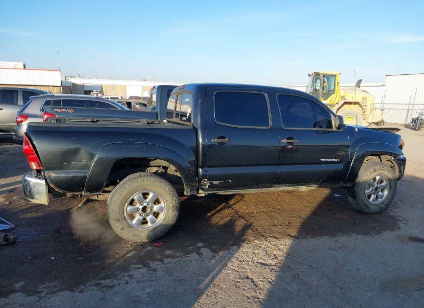 Photo 13 of 2007 Toyota Tacoma BASE V6 (VIN 3TMLU42N67M010122)