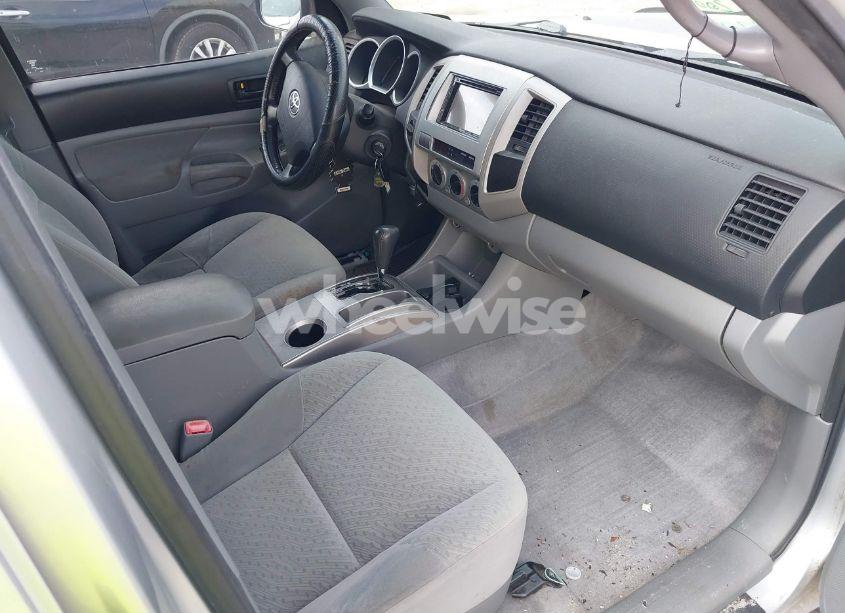 Photo 5 of 2006 Toyota Tacoma (VIN 3TMLU42N86M008323)