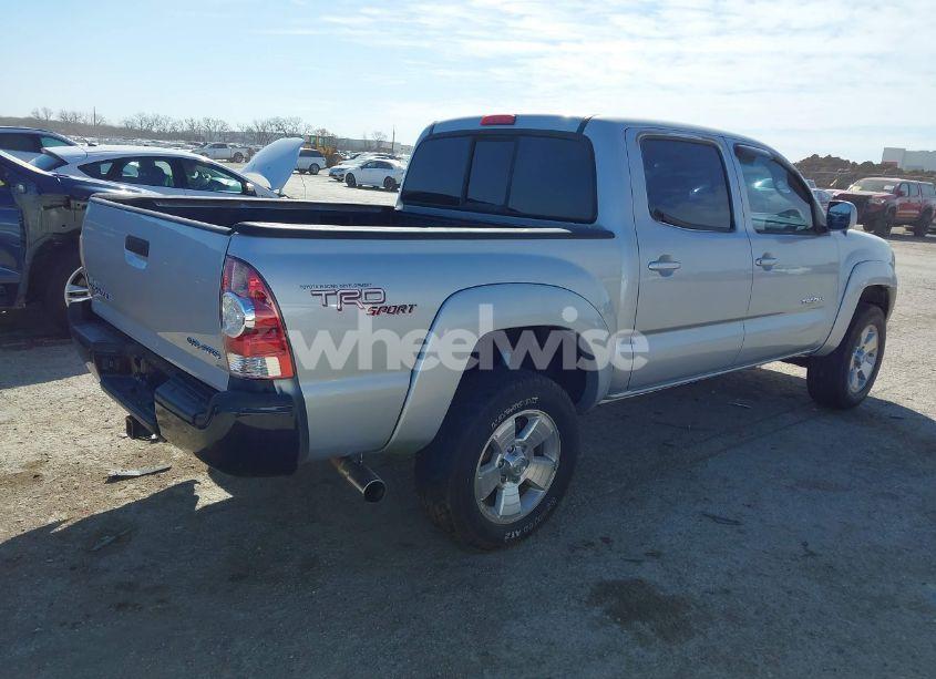 Photo 4 of 2007 Toyota Tacoma BASE V6 (VIN 3TMLU42N87M009716)