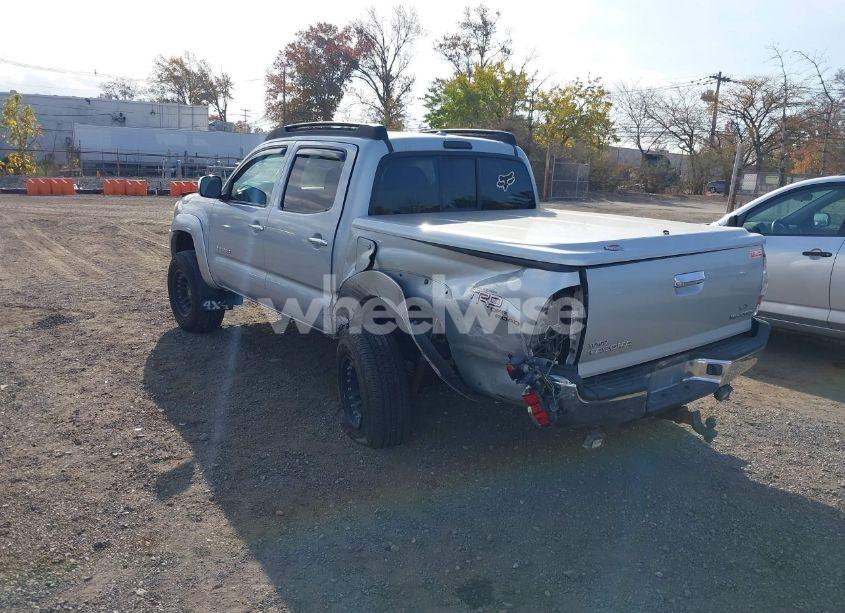 Photo 3 of 2009 Toyota Tacoma DOUBLE CAB (VIN 3TMLU42N99M032344)