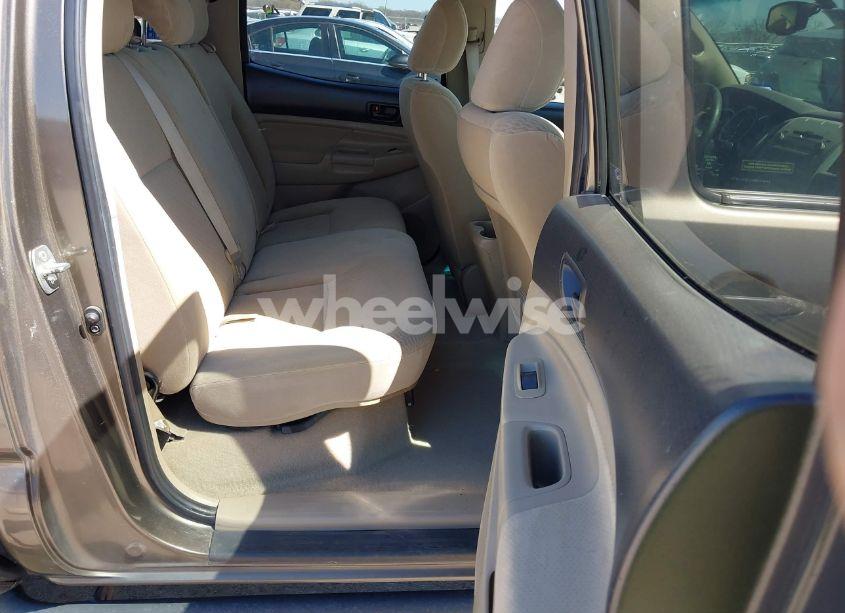Photo 8 of 2010 Toyota Tacoma BASE V6 (VIN 3TMLU4EN0AM044642)