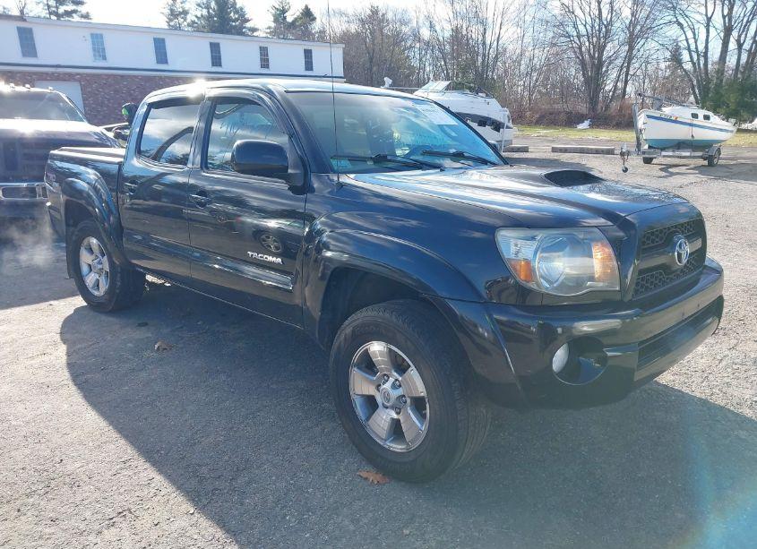 2011 Toyota Tacoma DOUBLE CAB (VIN 3TMLU4EN0BM063404) main photo