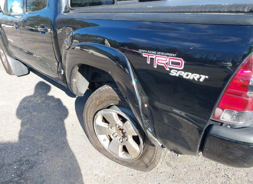 Photo 6 of 2011 Toyota Tacoma DOUBLE CAB (VIN 3TMLU4EN0BM063404)