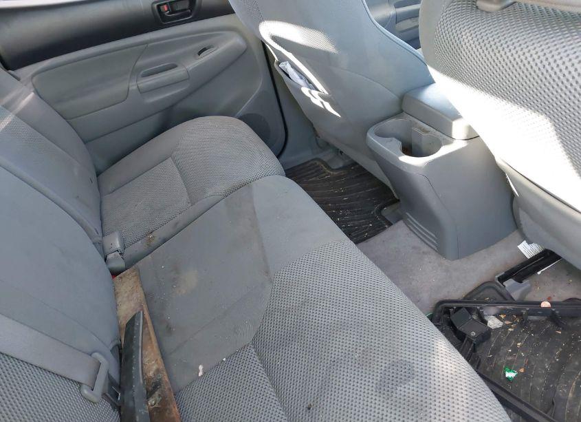 Photo 8 of 2011 Toyota Tacoma DOUBLE CAB (VIN 3TMLU4EN0BM063404)