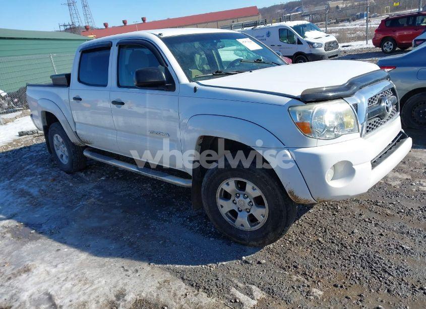 Photo 17 of 2011 Toyota Tacoma DOUBLE CAB (VIN 3TMLU4EN0BM064052)