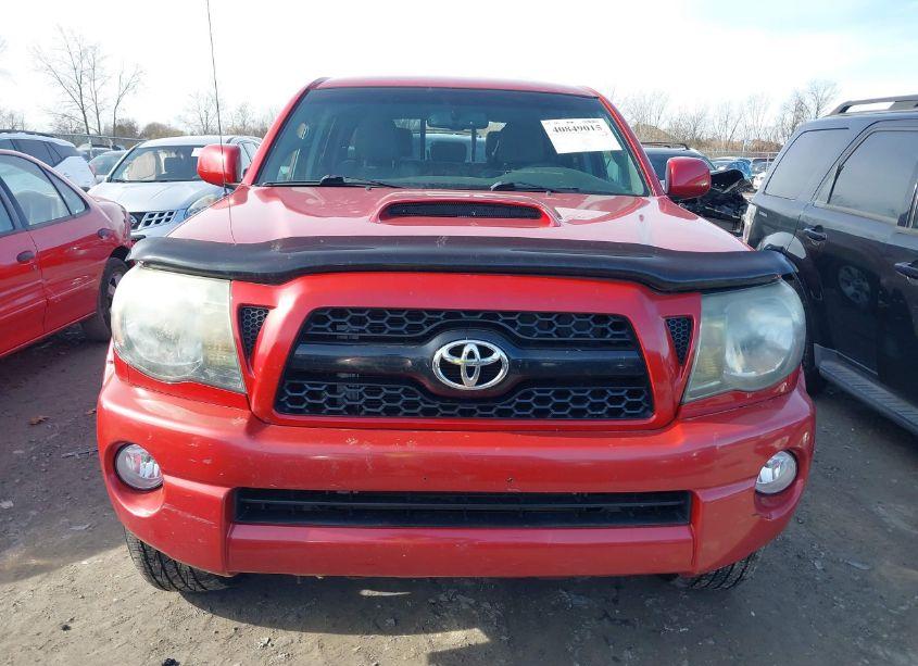 Photo 12 of 2011 Toyota Tacoma DOUBLE CAB (VIN 3TMLU4EN0BM070062)