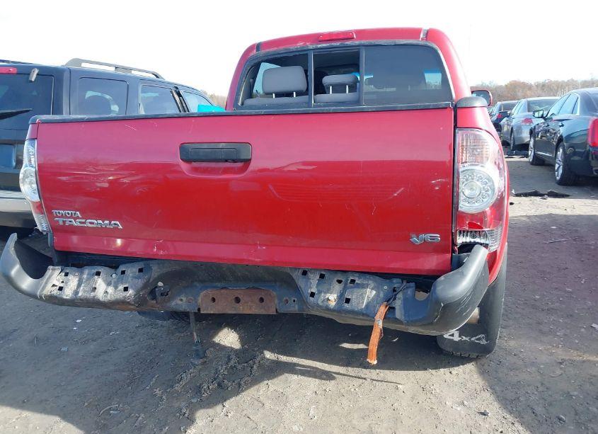 Photo 16 of 2011 Toyota Tacoma DOUBLE CAB (VIN 3TMLU4EN0BM070062)