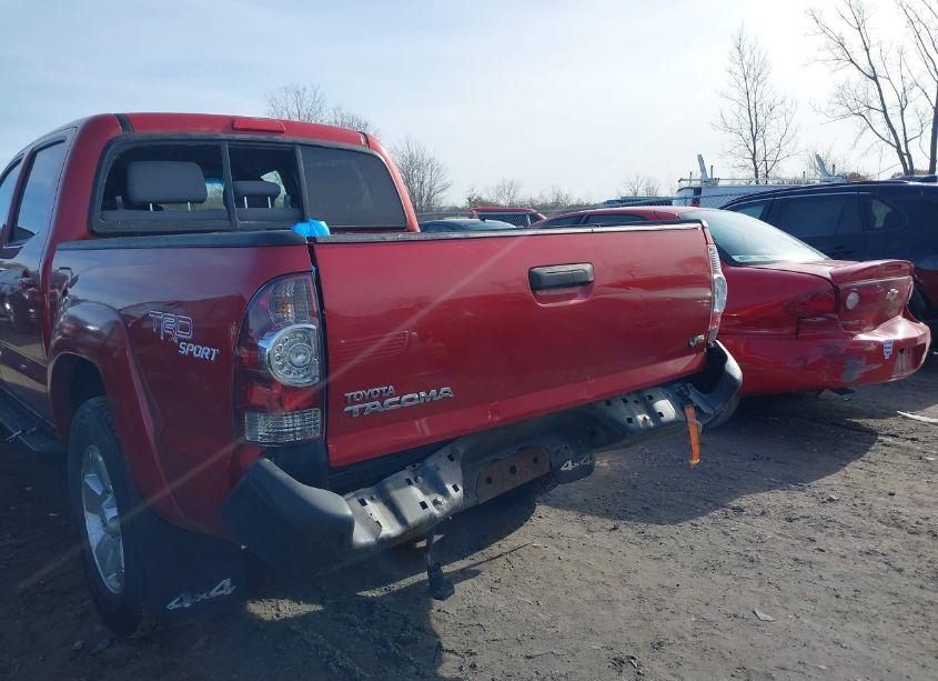 Photo 3 of 2011 Toyota Tacoma DOUBLE CAB (VIN 3TMLU4EN0BM070062)