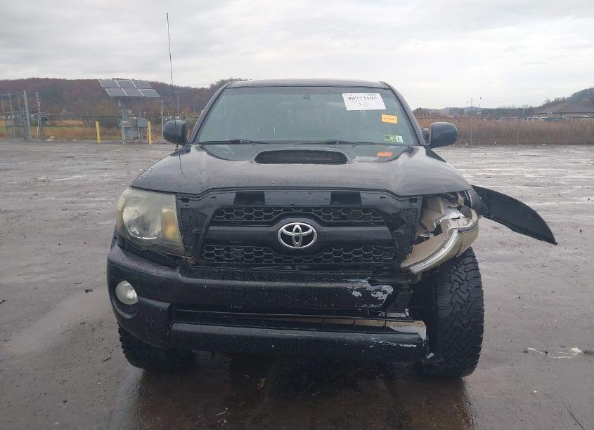 Photo 12 of 2011 Toyota Tacoma DOUBLE CAB (VIN 3TMLU4EN0BM080994)