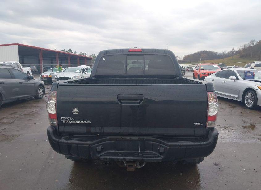 Photo 16 of 2011 Toyota Tacoma DOUBLE CAB (VIN 3TMLU4EN0BM080994)