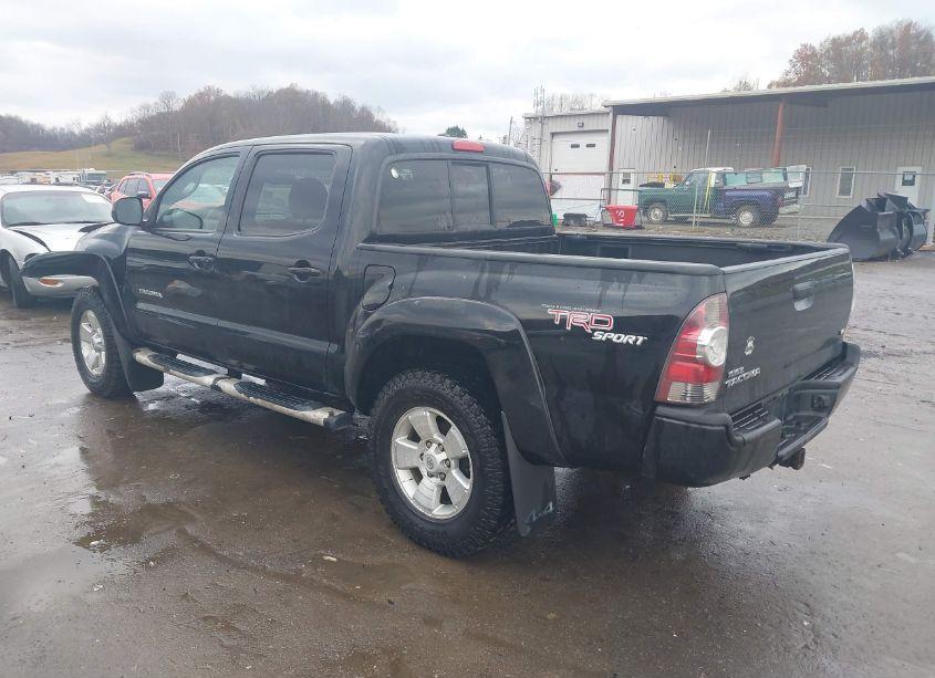 Photo 3 of 2011 Toyota Tacoma DOUBLE CAB (VIN 3TMLU4EN0BM080994)