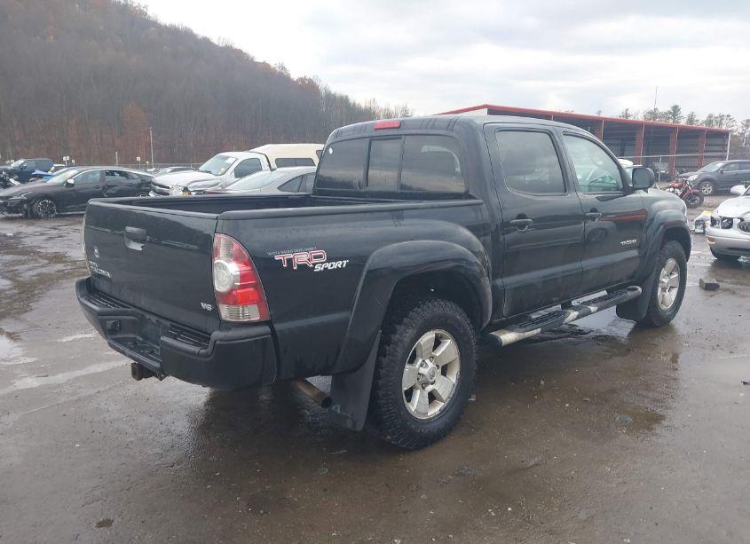 Photo 4 of 2011 Toyota Tacoma DOUBLE CAB (VIN 3TMLU4EN0BM080994)
