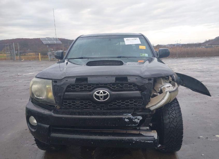 Photo 6 of 2011 Toyota Tacoma DOUBLE CAB (VIN 3TMLU4EN0BM080994)