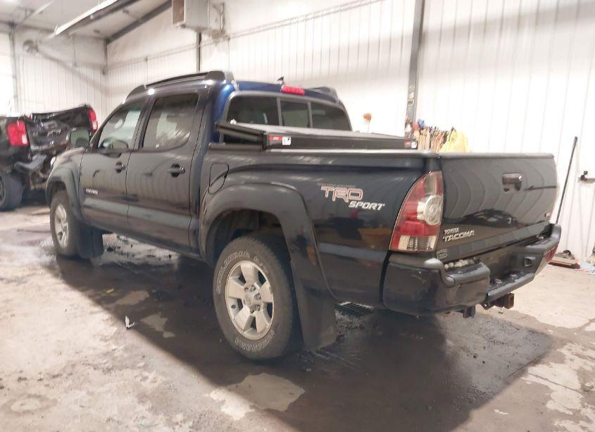 Photo 3 of 2012 Toyota Tacoma DOUBLE CAB (VIN 3TMLU4EN0CM103059)