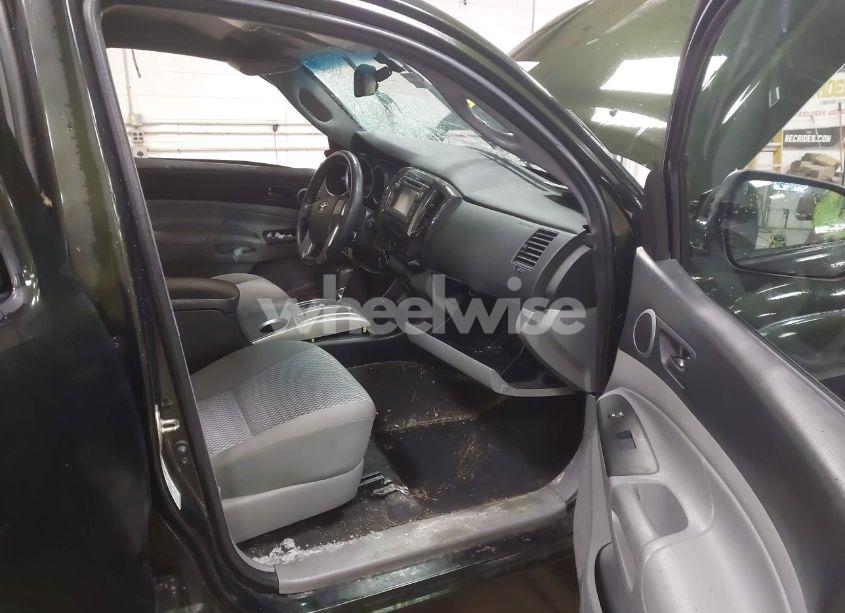 Photo 5 of 2013 Toyota Tacoma DOUBLE CAB (VIN 3TMLU4EN0DM129128)