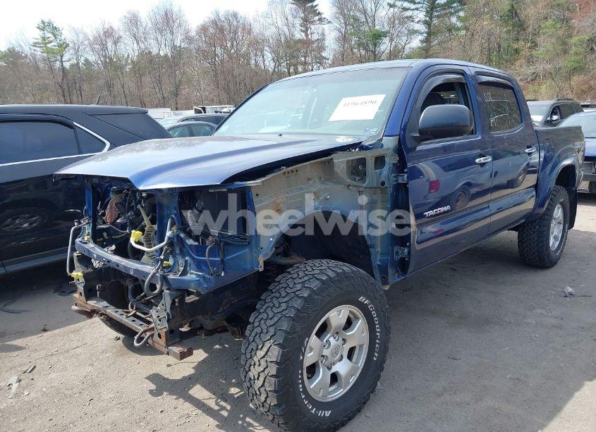 Photo 2 of 2014 Toyota Tacoma BASE V6 (VIN 3TMLU4EN0EM153558)