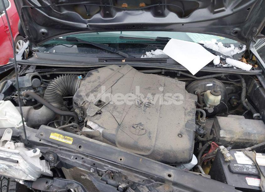 Photo 10 of 2015 Toyota Tacoma BASE V6 (VIN 3TMLU4EN0FM184813)
